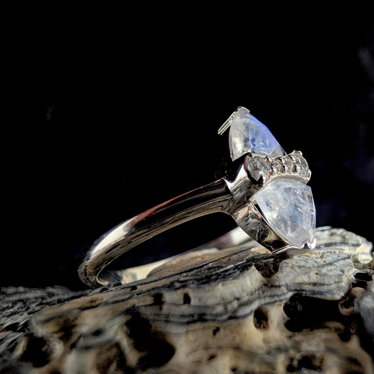 Marquise rainbow moonstone ring | 925 Sterling Silver