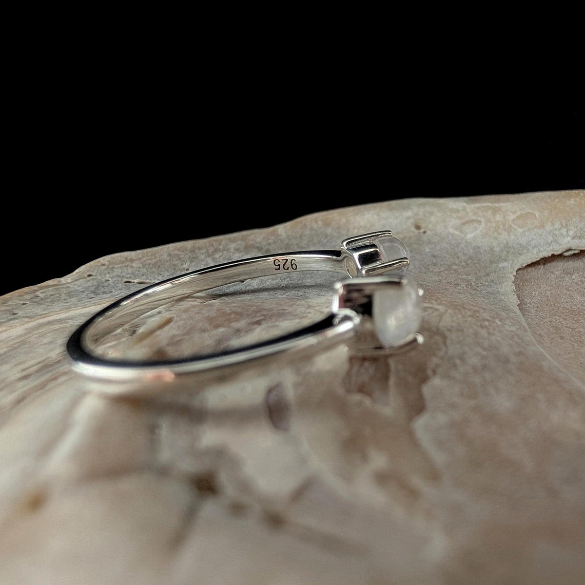Dainty rainbow moonstone ring | 925 Sterling Silver