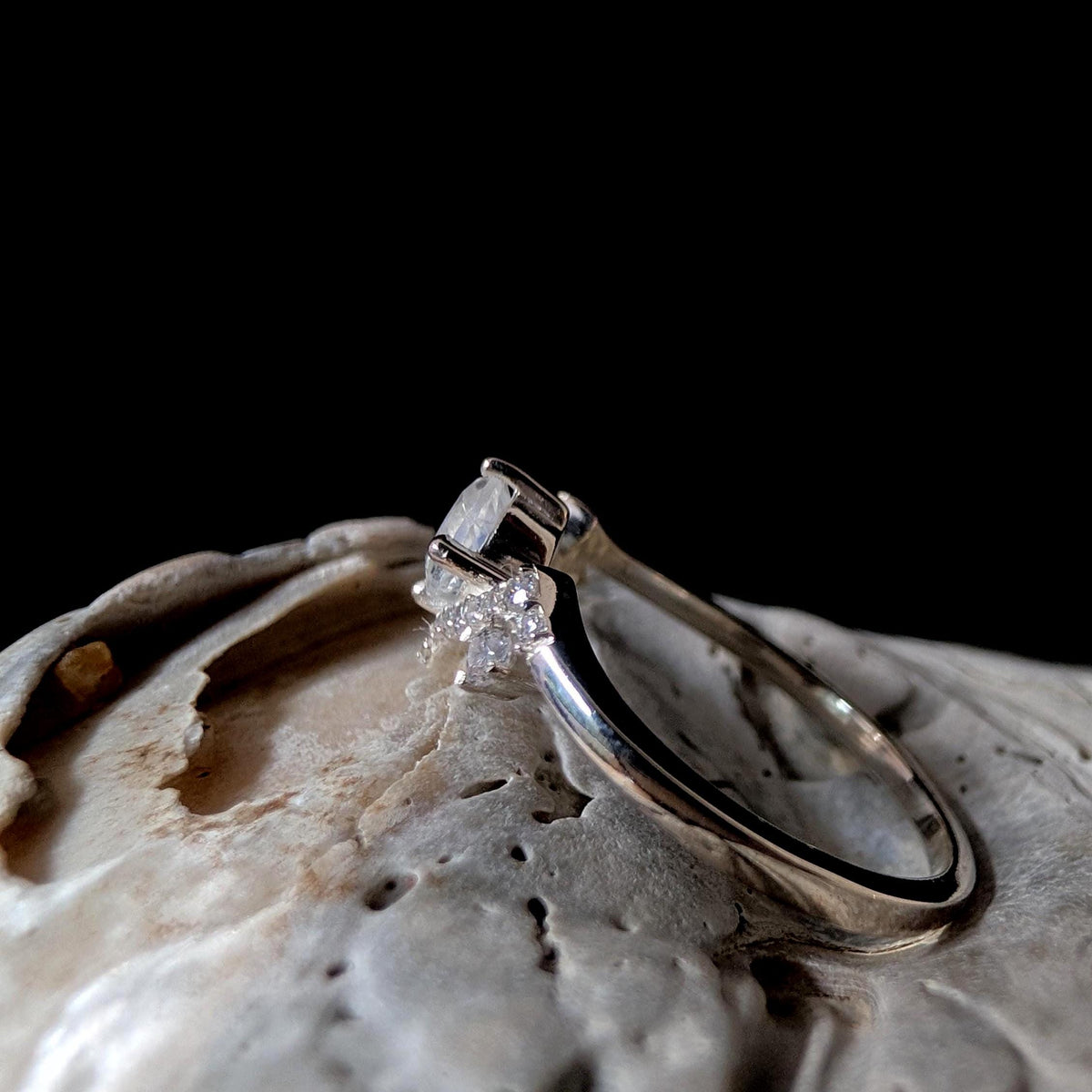 Statement rainbow moonstone & white topaz ring | 925 Sterling Silver