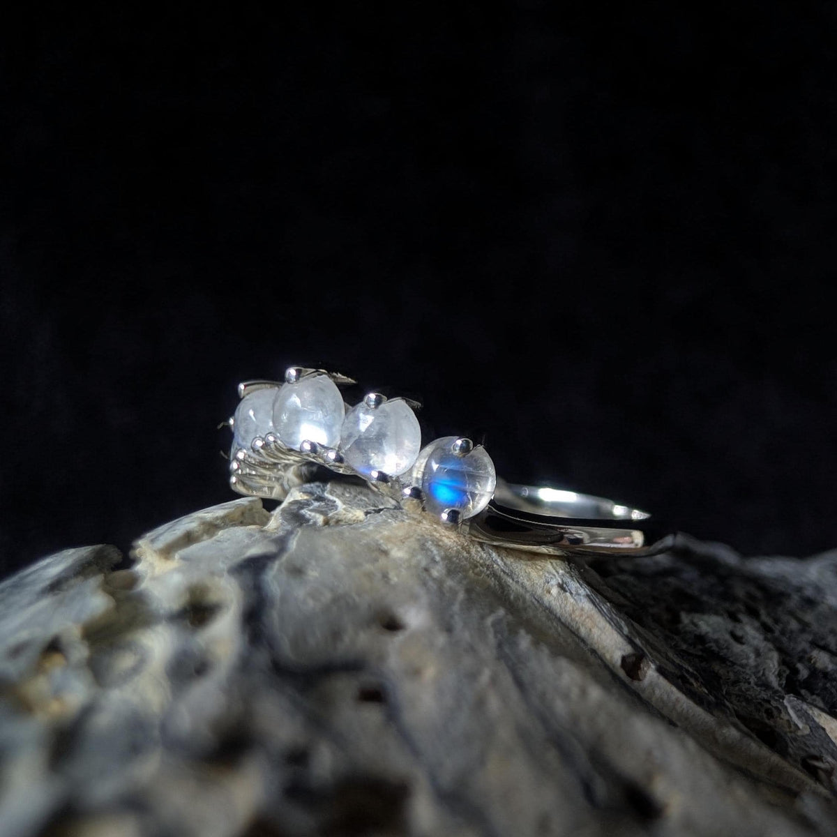 Crown rainbow moonstone ring | 925 Sterling Silver