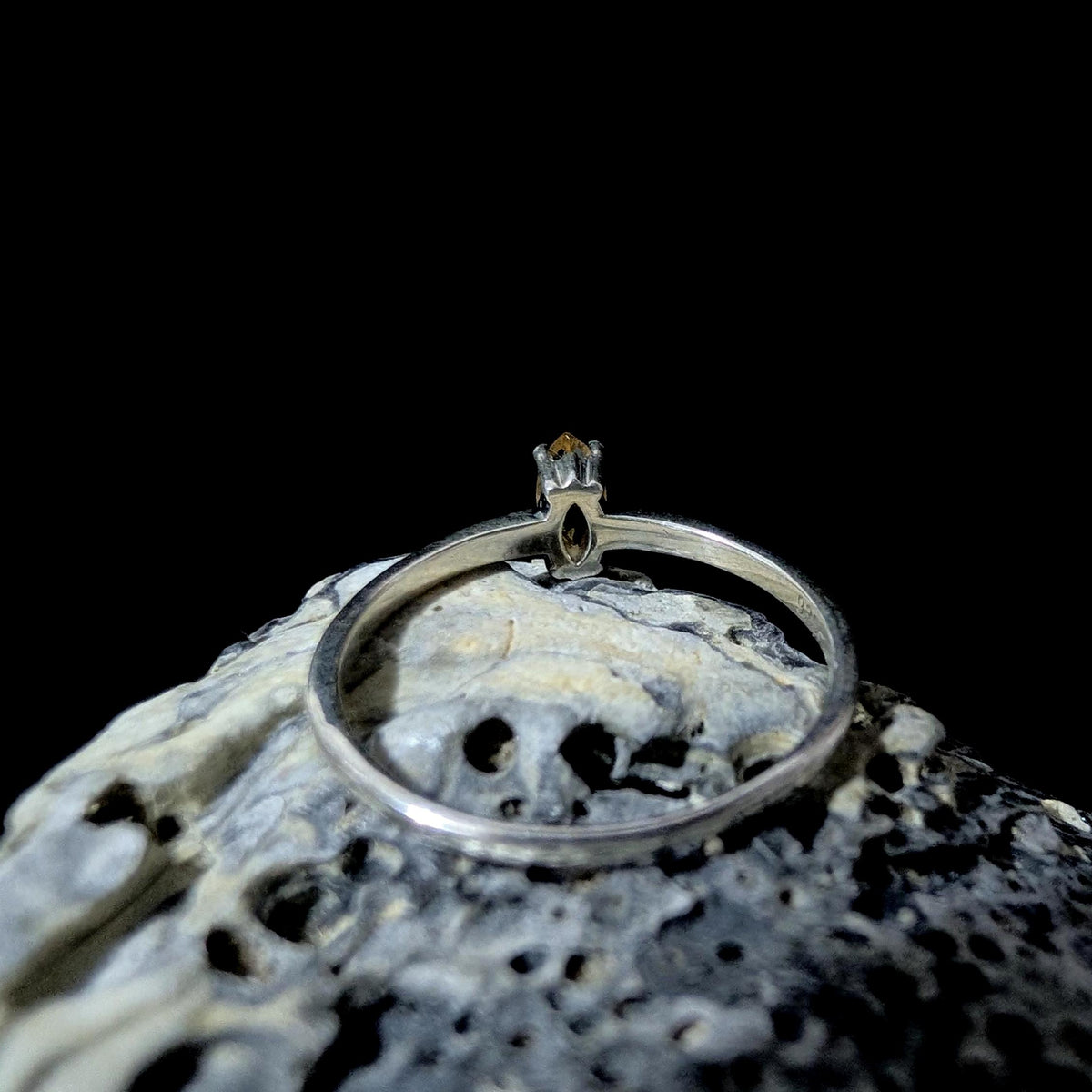 Minimalist natural citrine ring | 925 Sterling Silver