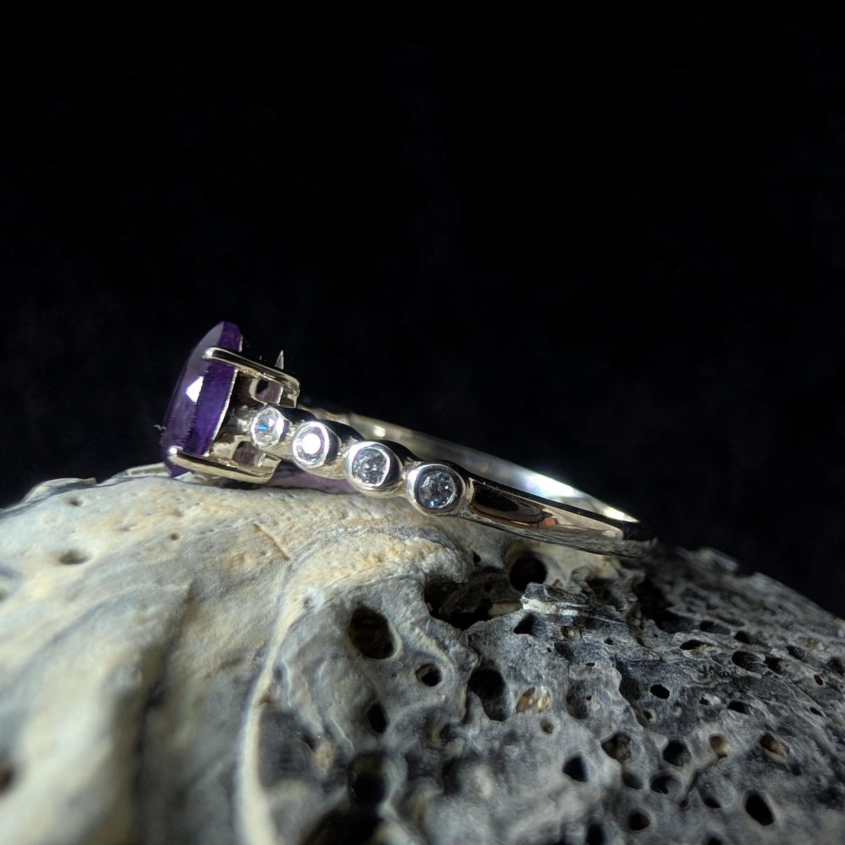 Statement amethyst and white topaz ring | 925 Sterling Silver