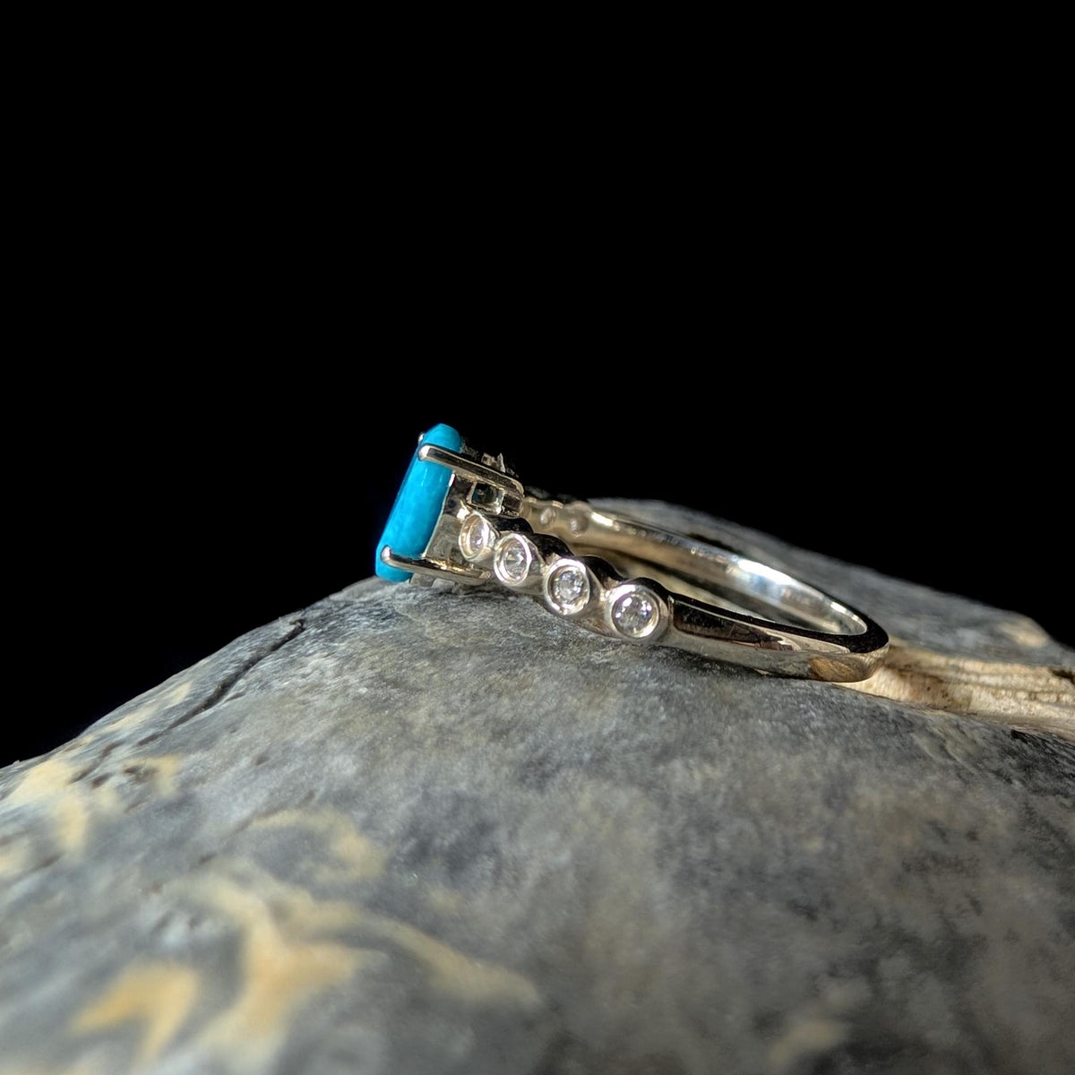 Statement turquoise and white topaz ring | 925 Sterling Silver