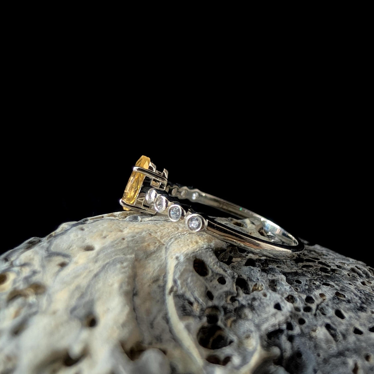Statement citrine and white topaz ring | 925 Sterling Silver