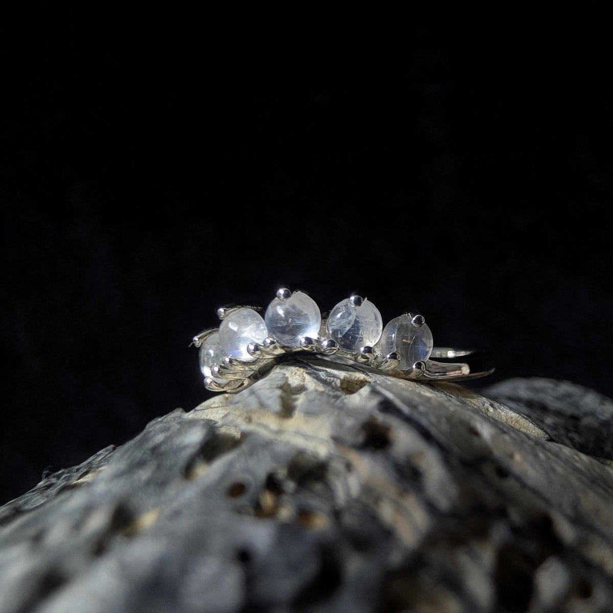 Crown rainbow moonstone ring | 925 Sterling Silver