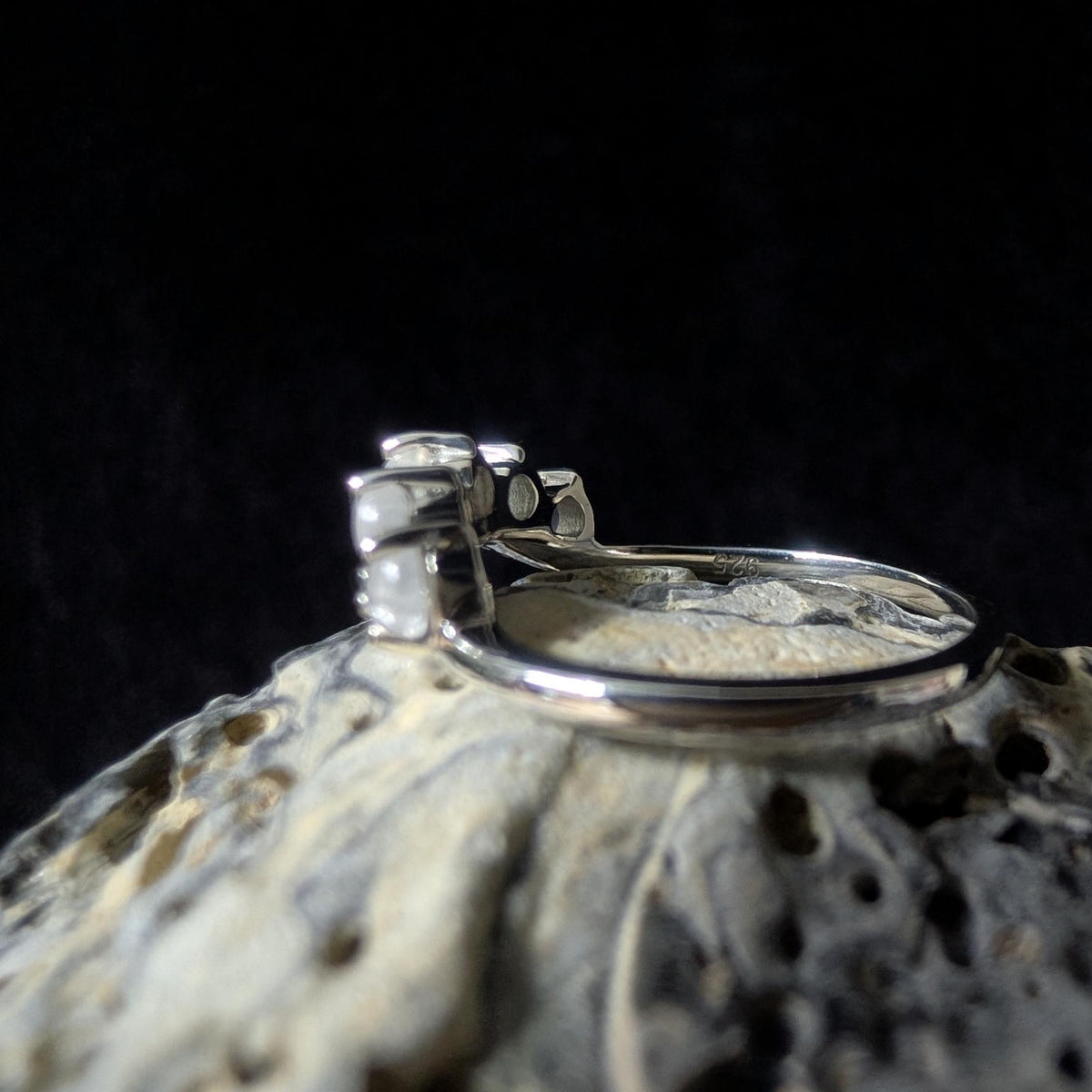 Crown rainbow moonstone ring | 925 Sterling Silver