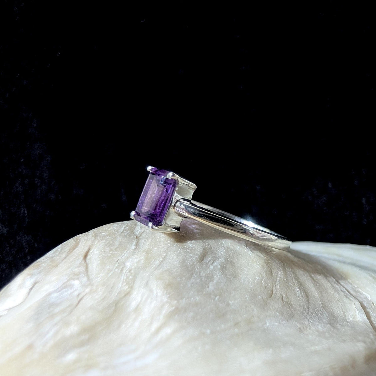 Elegant amethyst ring | 925 Sterling Silver
